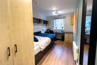 1 bed flat, Lady Lawson Street, Tollcross, Edinburgh, EH39DH - Image 5